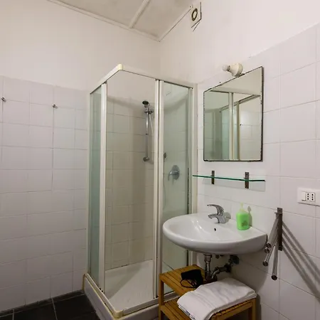 Calle E Tulipani Guest house La Spezia