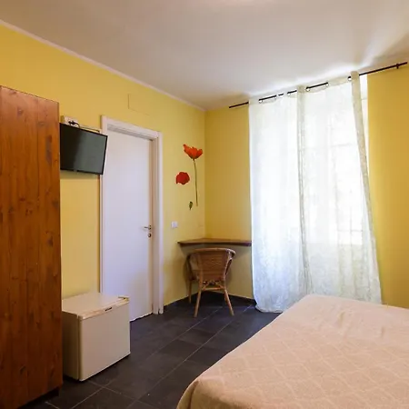 Calle E Tulipani 3* Специя